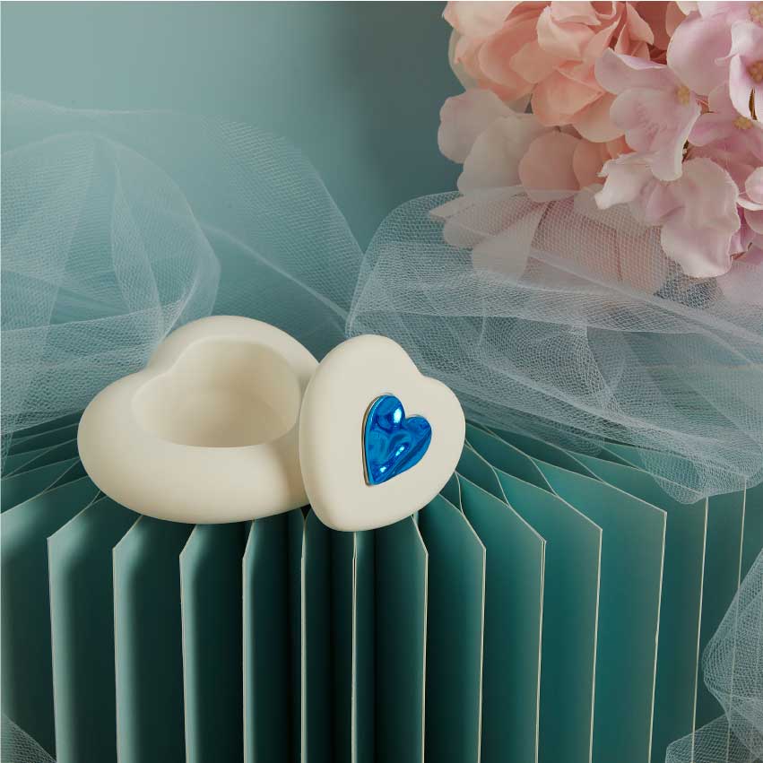 26295 - scatolina cuore con applicazione 9x8,5x4 senza candela